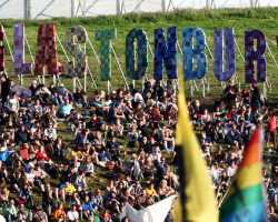 Un muerto en Glastonbury, y otro en estado crítico