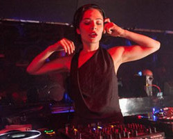 Nina Kraviz pelea con Pulse Radio