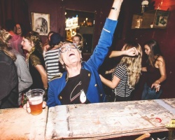 Conoce al raver de 68 años de Amsterdam