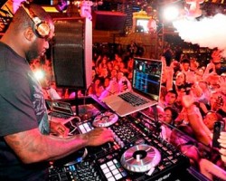 ASÍ MEZCLA SHAQUILLE O’NEAL