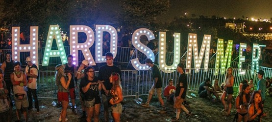 MUEREN DOS JÓVENES EN FESTIVAL CALIFORNIANO HARD SUMMER FEST
