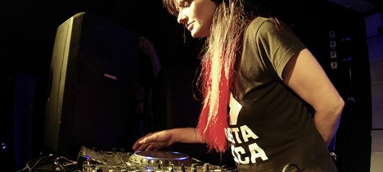 GIRL: DOCUMENTAL SOBRE LAS MUJERES DJS