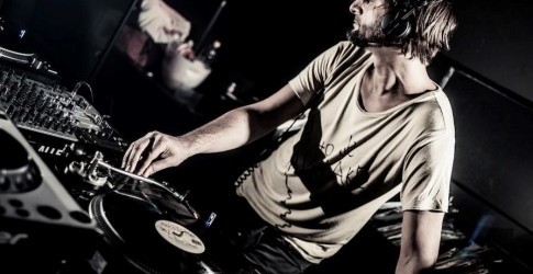RICARDO VILLALOBOS EXPULSADO DE UN SHOW