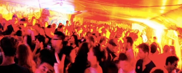 DETENIDOS EN CHINA 50 EXTRANJEROS EN UNA FIESTA ELECTRÓNICA
