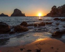 NUEVO IMPUESTO AFECTA A LOS VISITANTES DE IBIZA ESTE VERANO 2016