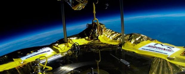 TOCAN EL PRIMER DISCO DE VINILO EN EL ESPACIO (VIDEO)